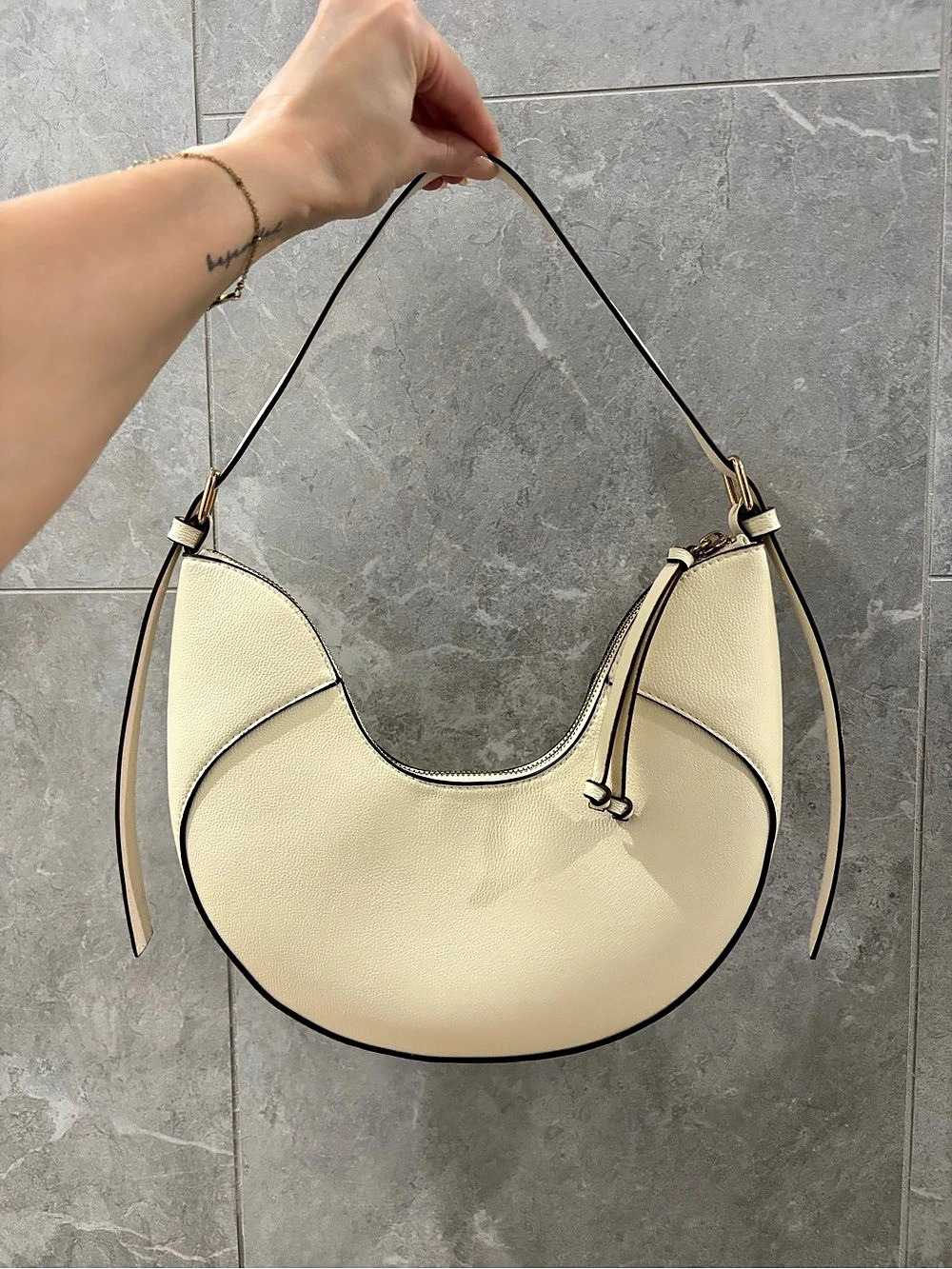 H&M Cream Crescent Hobo Shoulder Bag Gold Hardware30